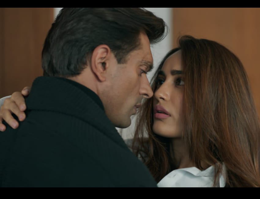 Check out ‘Qubool Hai 2.0’ trailer – Zoya & Asad’s love knows no boundaries Surbhi Jyoti and Karan Singh Grover’s unmissable chemistry & on-screen magic leave the fans lovestruck