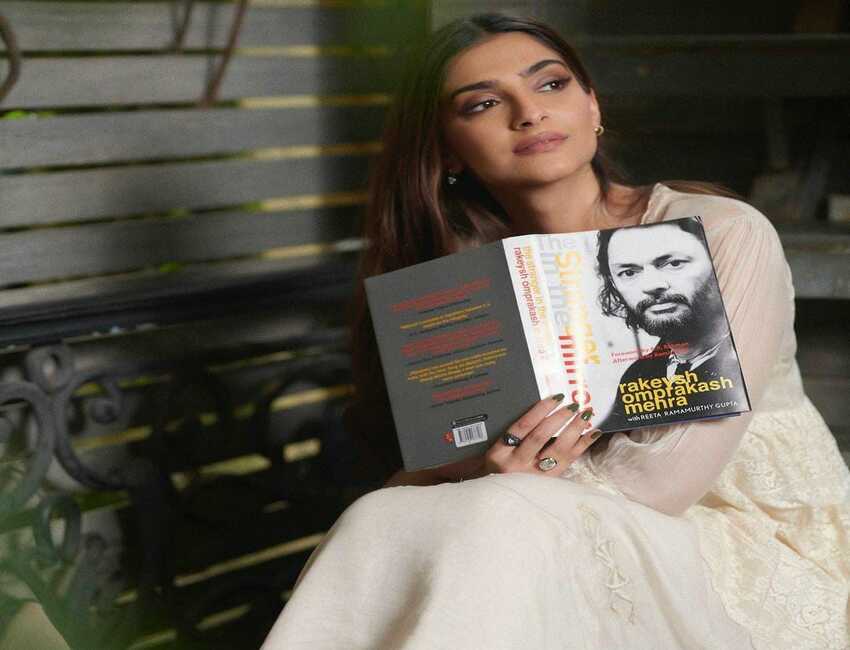 Sonam Kapoor unveils the cover of Rakeysh Omprakash Mehra’s debut book, ‘The Stranger In The Mirror’