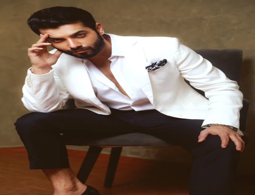 Sharad Malhotra talks about Vidrohi and personal life too!