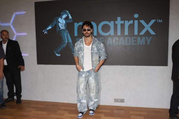 Tiger Shroff launches his FIRST-EVER dance academy
